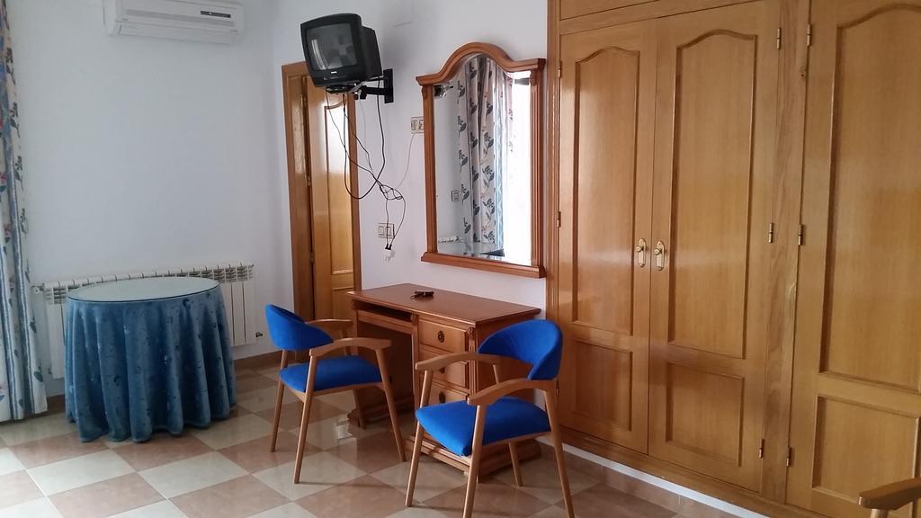 Hostal Los Rosales Alcaraz Room photo
