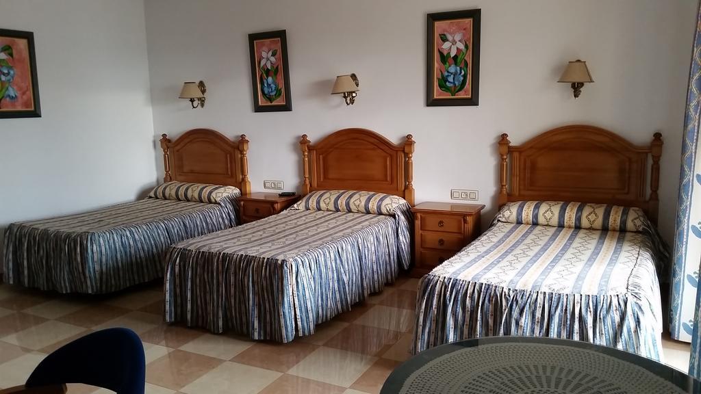 Hostal Los Rosales Alcaraz Exterior photo